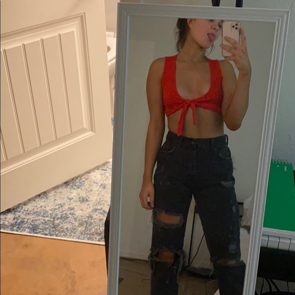 Super cropped little tie in front tee